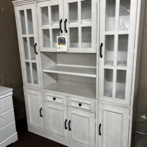 Storage hutch